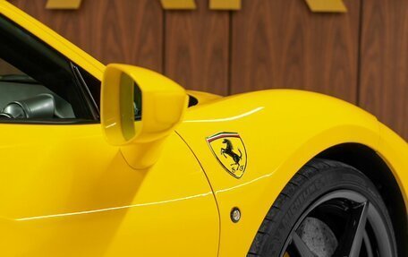 Ferrari F8, 2021 год, 35 000 000 рублей, 11 фотография