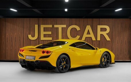 Ferrari F8, 2021 год, 35 000 000 рублей, 8 фотография
