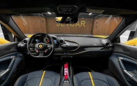 Ferrari F8, 2021 год, 35 000 000 рублей, 32 фотография