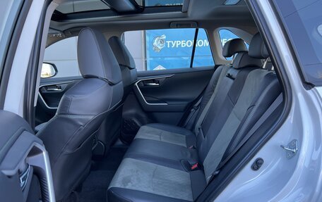Toyota RAV4, 2024 год, 4 900 000 рублей, 28 фотография