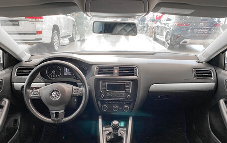 Volkswagen Jetta VI, 2013 год, 1 250 000 рублей, 14 фотография