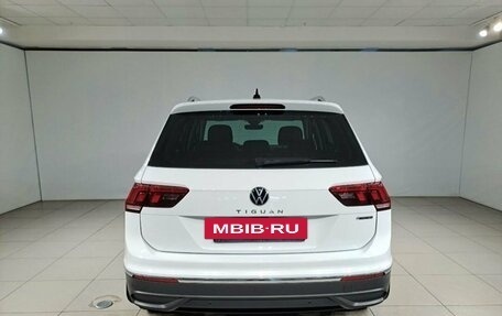 Volkswagen Tiguan II, 2021 год, 3 900 000 рублей, 7 фотография