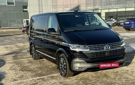 Volkswagen Multivan T6 рестайлинг, 2020 год, 6 500 000 рублей, 2 фотография