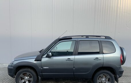 Chevrolet Niva I рестайлинг, 2018 год, 930 000 рублей, 4 фотография