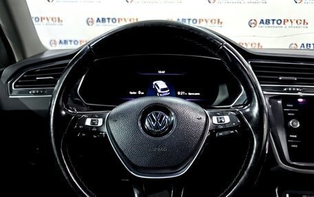 Volkswagen Tiguan II, 2017 год, 3 069 000 рублей, 12 фотография