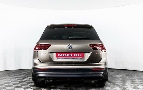 Volkswagen Tiguan II, 2018 год, 2 578 540 рублей, 6 фотография