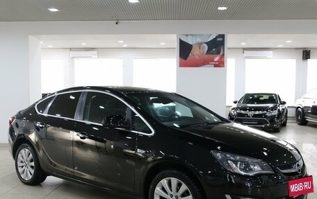Opel Astra J, 2014 год, 799 000 рублей, 3 фотография