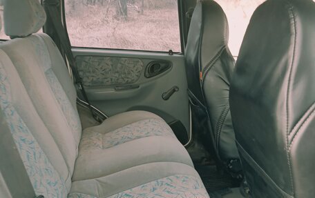 Chevrolet Niva I рестайлинг, 2003 год, 300 000 рублей, 5 фотография