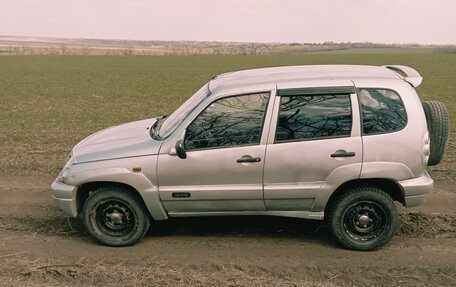 Chevrolet Niva I рестайлинг, 2003 год, 300 000 рублей, 7 фотография