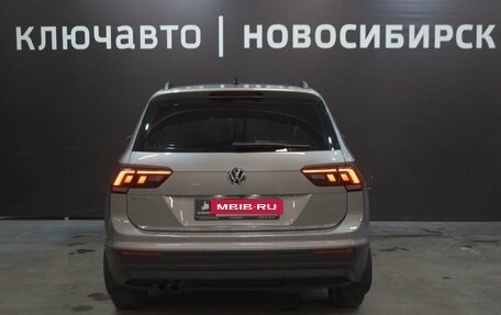 Volkswagen Tiguan II, 2020 год, 2 890 000 рублей, 6 фотография