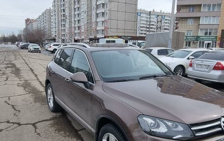 Volkswagen Touareg III, 2011 год, 2 400 000 рублей, 2 фотография