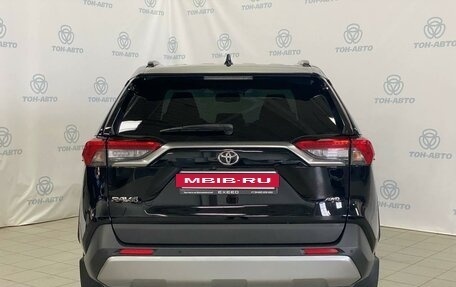 Toyota RAV4, 2019 год, 2 840 000 рублей, 6 фотография