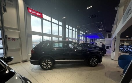 Volkswagen Tiguan II, 2023 год, 5 547 510 рублей, 4 фотография
