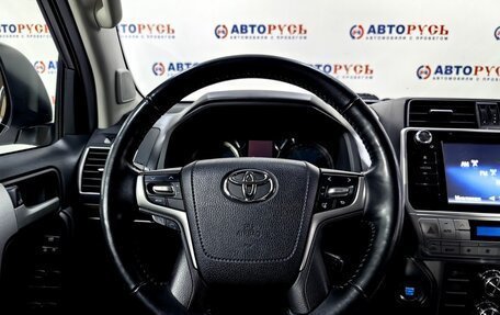 Toyota Land Cruiser Prado 150 рестайлинг 2, 2020 год, 5 759 000 рублей, 13 фотография