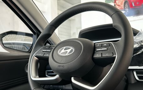 Hyundai Elantra, 2023 год, 2 470 000 рублей, 18 фотография