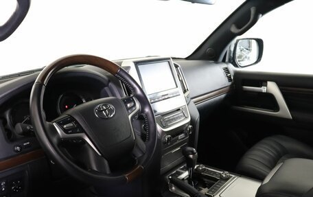 Toyota Land Cruiser 200, 2020 год, 9 999 000 рублей, 15 фотография