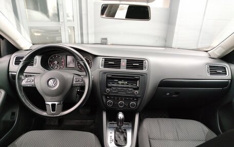 Volkswagen Jetta VI, 2012 год, 955 000 рублей, 7 фотография