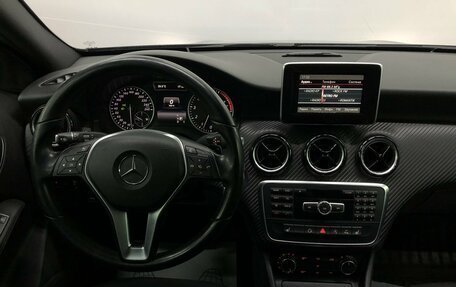 Mercedes-Benz GLA, 2015 год, 1 940 000 рублей, 11 фотография