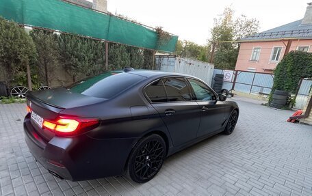 BMW 5 серия, 2021 год, 7 600 000 рублей, 3 фотография