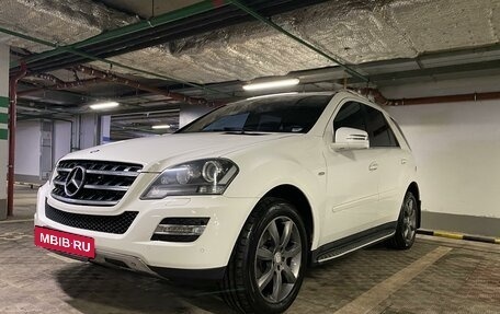 Mercedes-Benz M-Класс, 2011 год, 2 400 000 рублей, 12 фотография