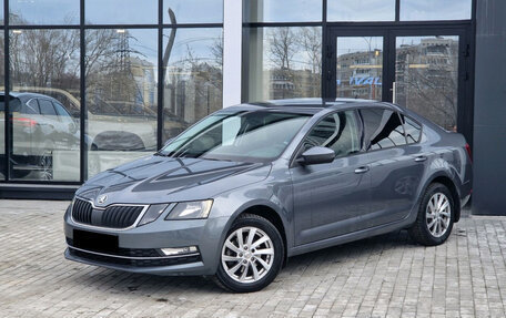 Skoda Octavia, 2017 год, 1 799 000 рублей, 2 фотография