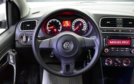 Volkswagen Polo VI (EU Market), 2011 год, 880 000 рублей, 13 фотография