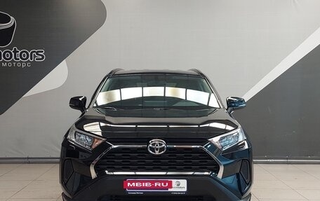 Toyota RAV4, 2021 год, 3 230 000 рублей, 2 фотография