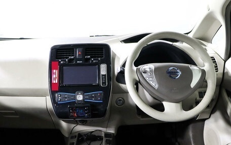 Nissan Leaf I, 2011 год, 700 000 рублей, 12 фотография