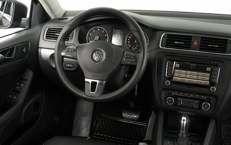Volkswagen Jetta VI, 2011 год, 1 109 000 рублей, 3 фотография