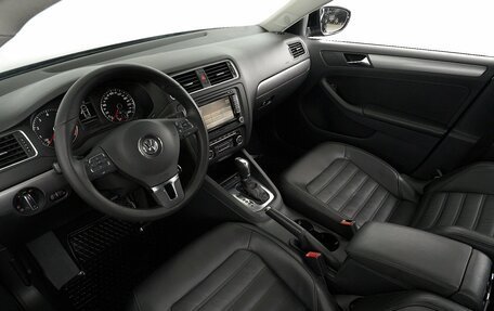 Volkswagen Jetta VI, 2011 год, 1 109 000 рублей, 4 фотография