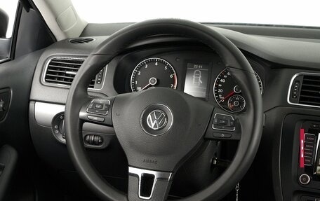 Volkswagen Jetta VI, 2011 год, 1 109 000 рублей, 12 фотография