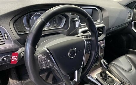 Volvo V40 Cross Country I, 2017 год, 2 199 000 рублей, 14 фотография