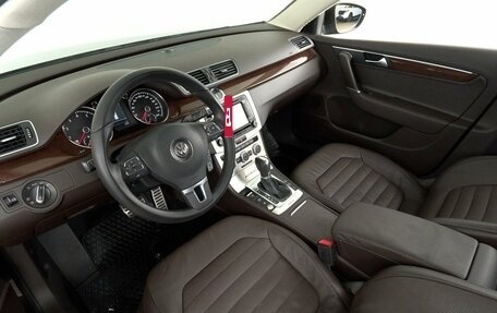 Volkswagen Passat B7, 2013 год, 1 449 000 рублей, 13 фотография