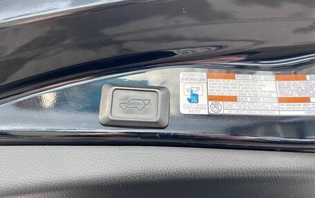 Toyota RAV4, 2019 год, 2 750 000 рублей, 18 фотография