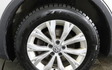 Volkswagen Tiguan II, 2018 год, 2 399 000 рублей, 16 фотография