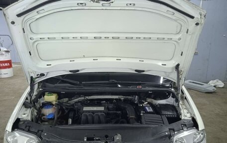 Volkswagen Caddy III рестайлинг, 2010 год, 4 фотография