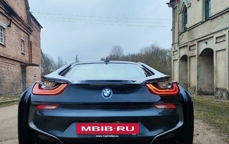 BMW i8 I рестайлинг, 2015 год, 5 300 000 рублей, 13 фотография