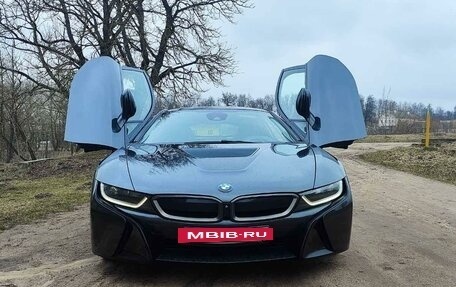 BMW i8 I рестайлинг, 2015 год, 5 300 000 рублей, 18 фотография