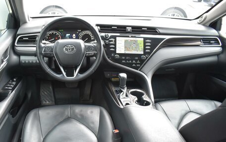 Toyota Camry, 2020 год, 3 740 000 рублей, 6 фотография