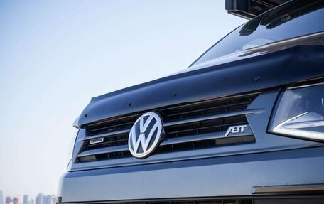 Volkswagen Multivan T6 рестайлинг, 2019 год, 8 450 000 рублей, 20 фотография