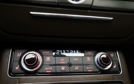 Audi A8, 2011 год, 1 700 000 рублей, 16 фотография