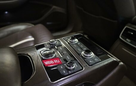 Audi A8, 2011 год, 1 700 000 рублей, 19 фотография
