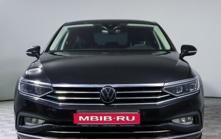Volkswagen Passat B8 рестайлинг, 2021 год, 3 350 000 рублей, 2 фотография