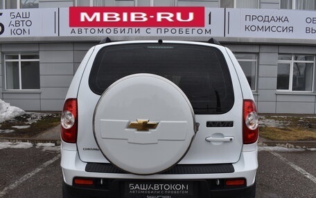 Chevrolet Niva I рестайлинг, 2017 год, 865 000 рублей, 5 фотография