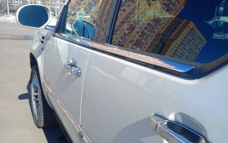 Cadillac Escalade III, 2011 год, 2 950 000 рублей, 9 фотография