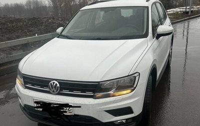 Volkswagen Tiguan II, 2018 год, 2 054 500 рублей, 1 фотография