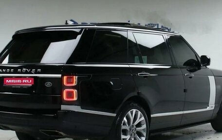 Land Rover Range Rover IV рестайлинг, 2021 год, 19 700 000 рублей, 3 фотография