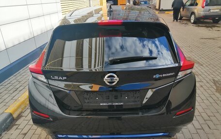 Nissan Leaf II, 2021 год, 3 100 000 рублей, 20 фотография