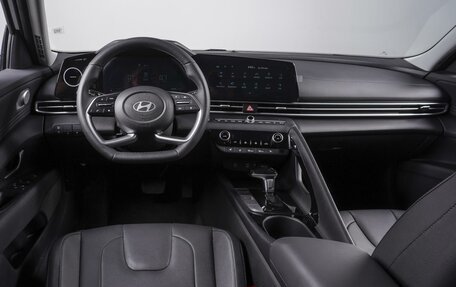 Hyundai Elantra, 2023 год, 2 700 000 рублей, 6 фотография