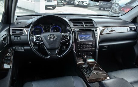 Toyota Camry, 2015 год, 2 249 000 рублей, 10 фотография
